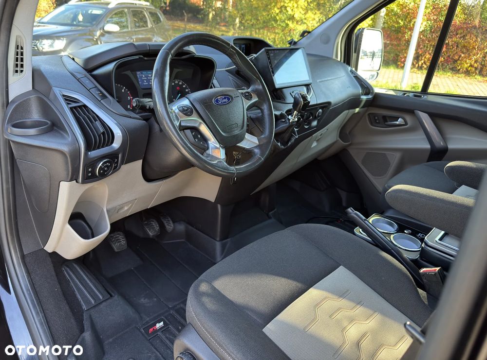 Ford Tourneo Custom 300 L2H1 VA Titanium - 13
