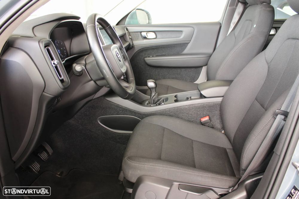 Volvo XC 40 2.0 D3 Momentum Core - 9