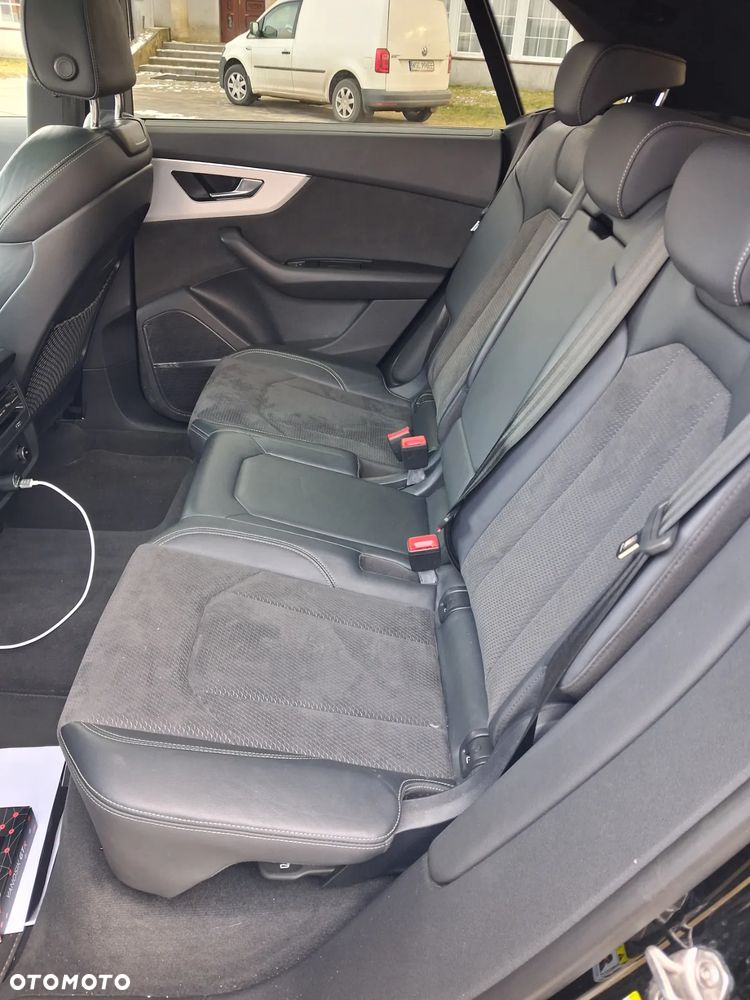 Audi Q8 - 7