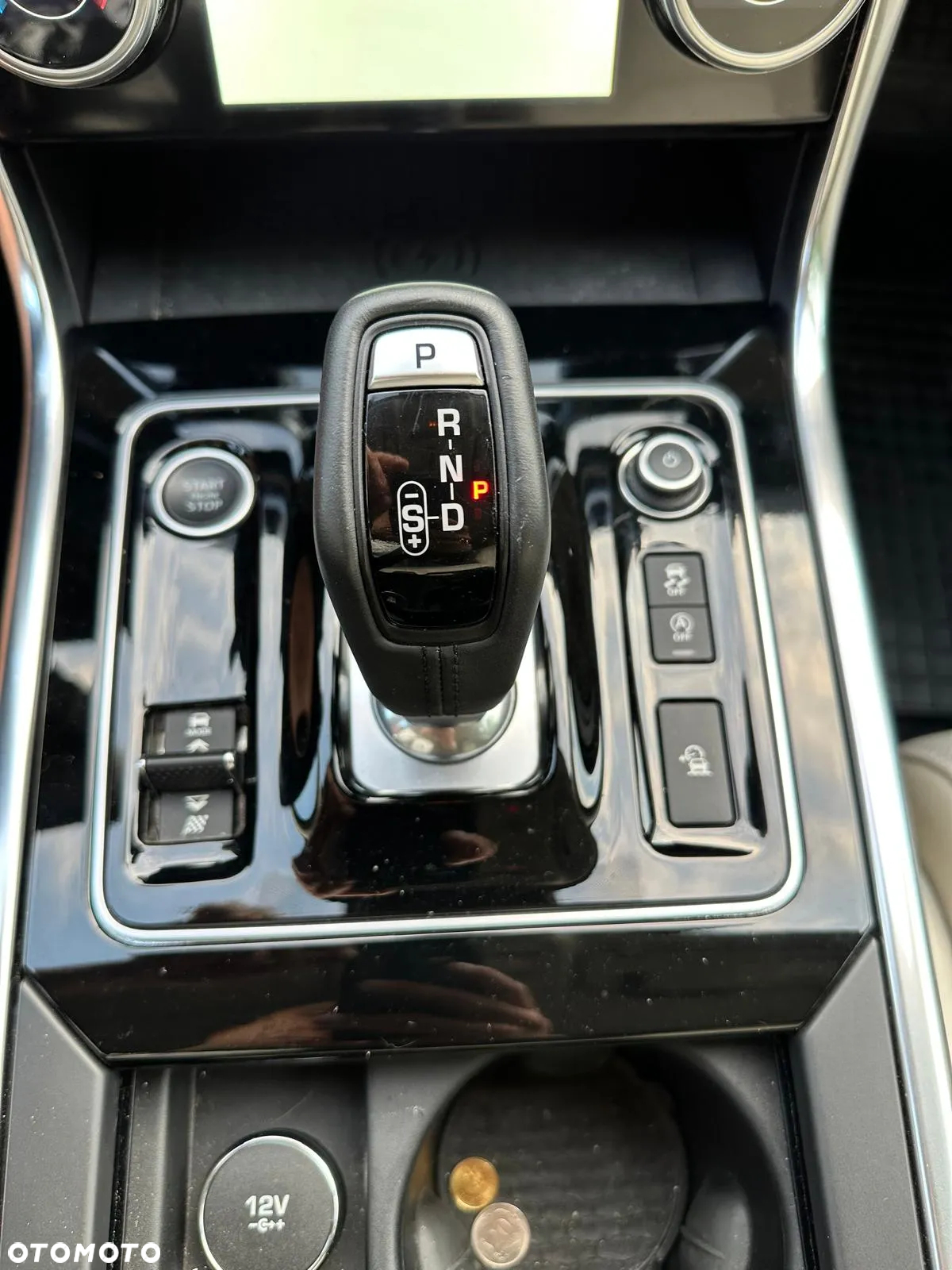 Jaguar XE 2.0 P250 R-Dynamic HSE - 20
