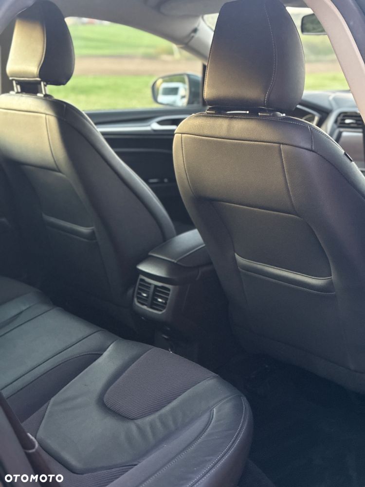 Ford Mondeo 2.0 EcoBoost Titanium - 9
