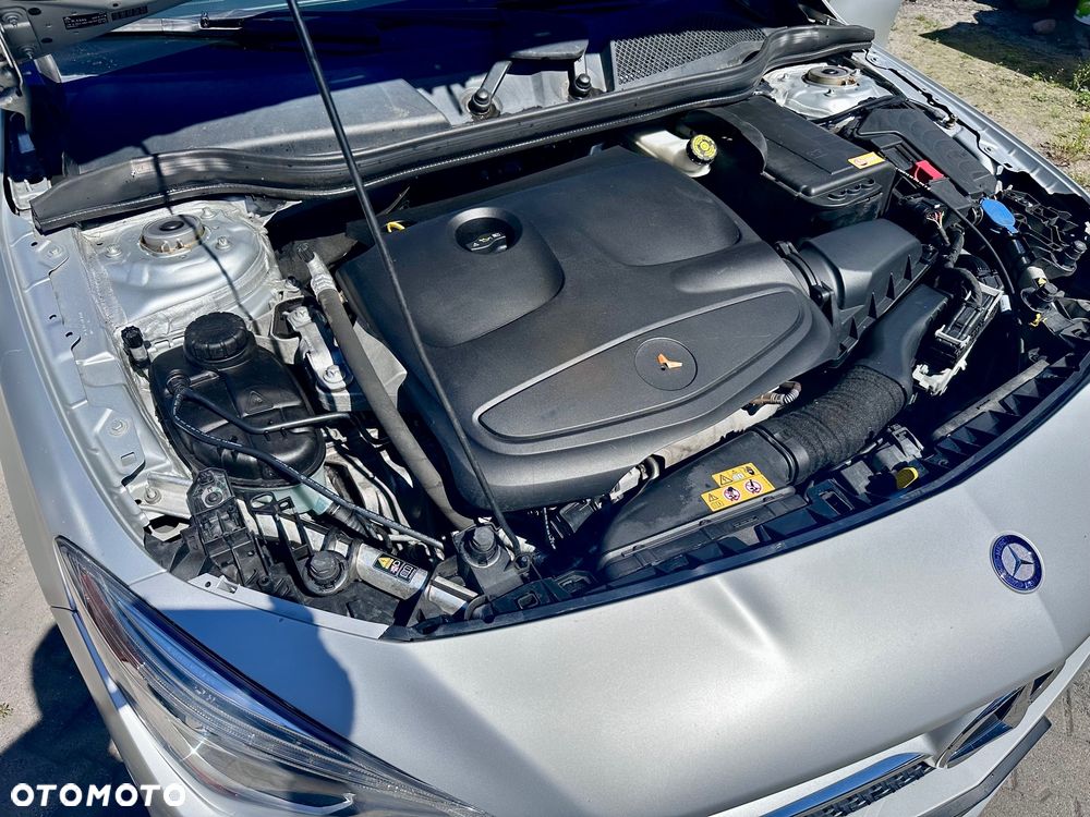 Mercedes-Benz CLA 250 4Matic 7G-DCT AMG Line - 15