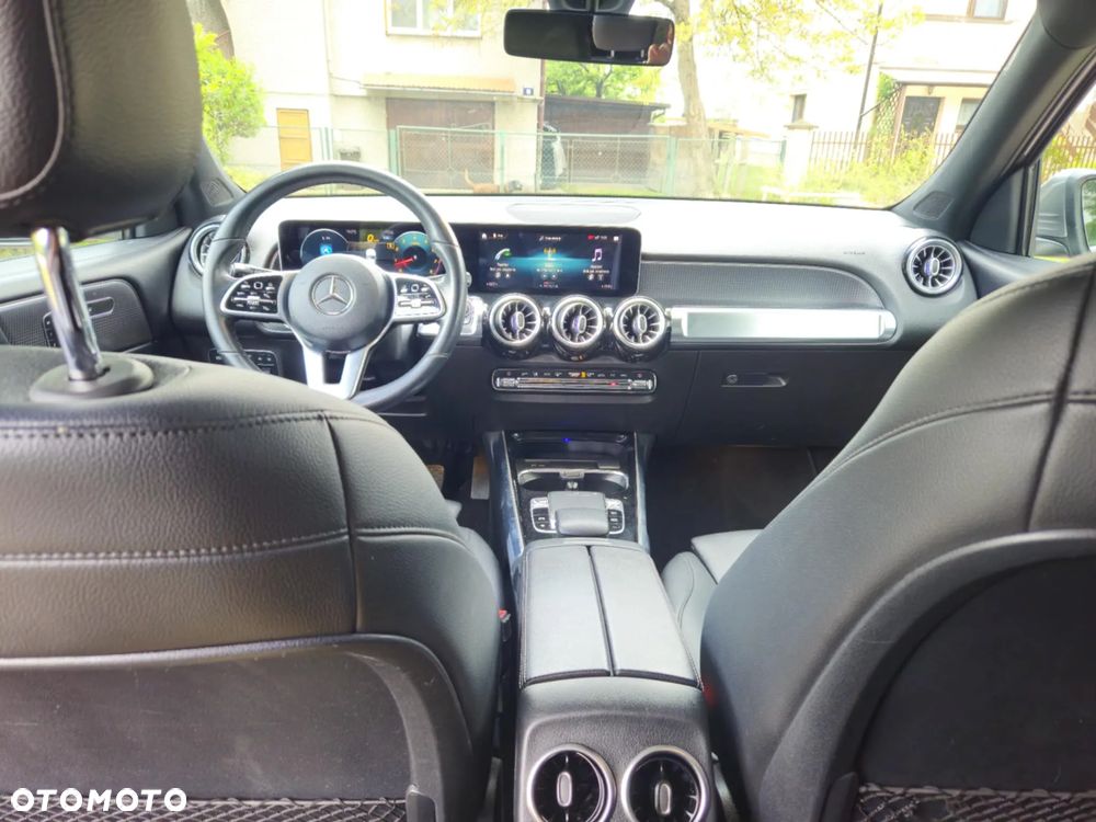 Mercedes-Benz GLB - 9