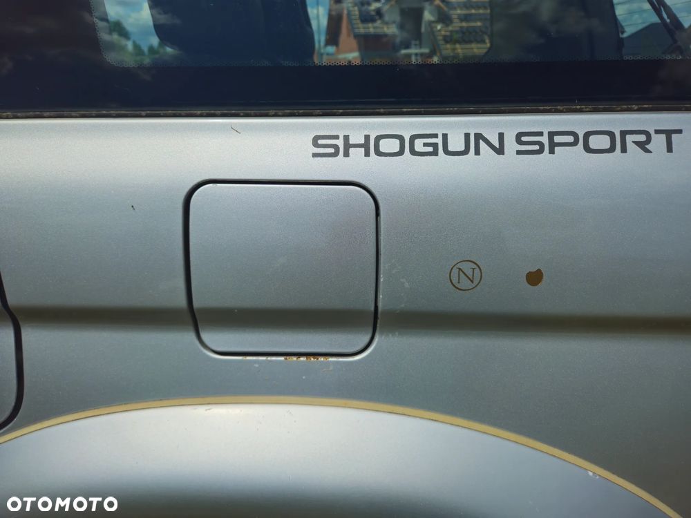 Mitsubishi Pajero Sport - 8