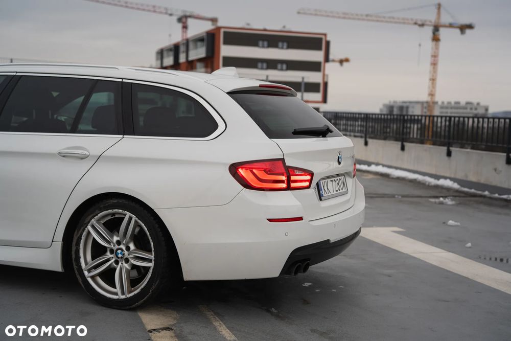 BMW Seria 5 520d xDrive - 7