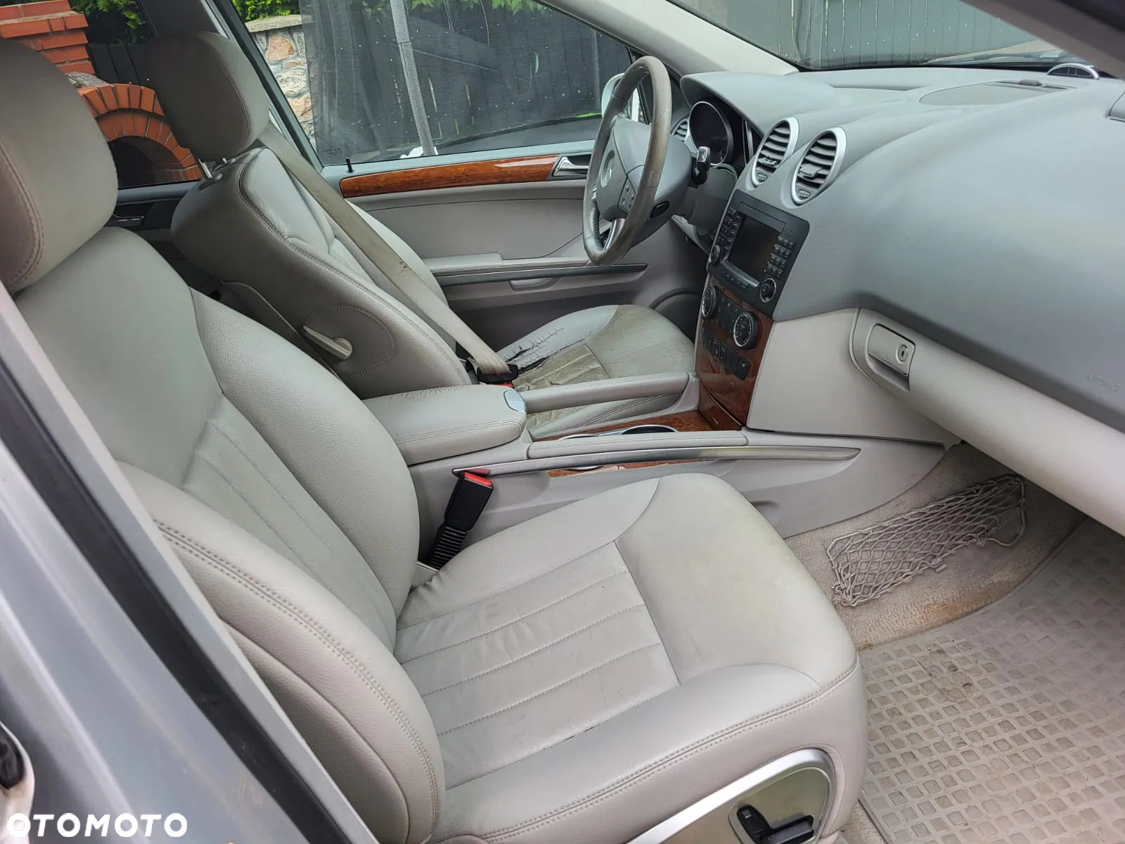 Mercedes-Benz ML 350 4-Matic - 11