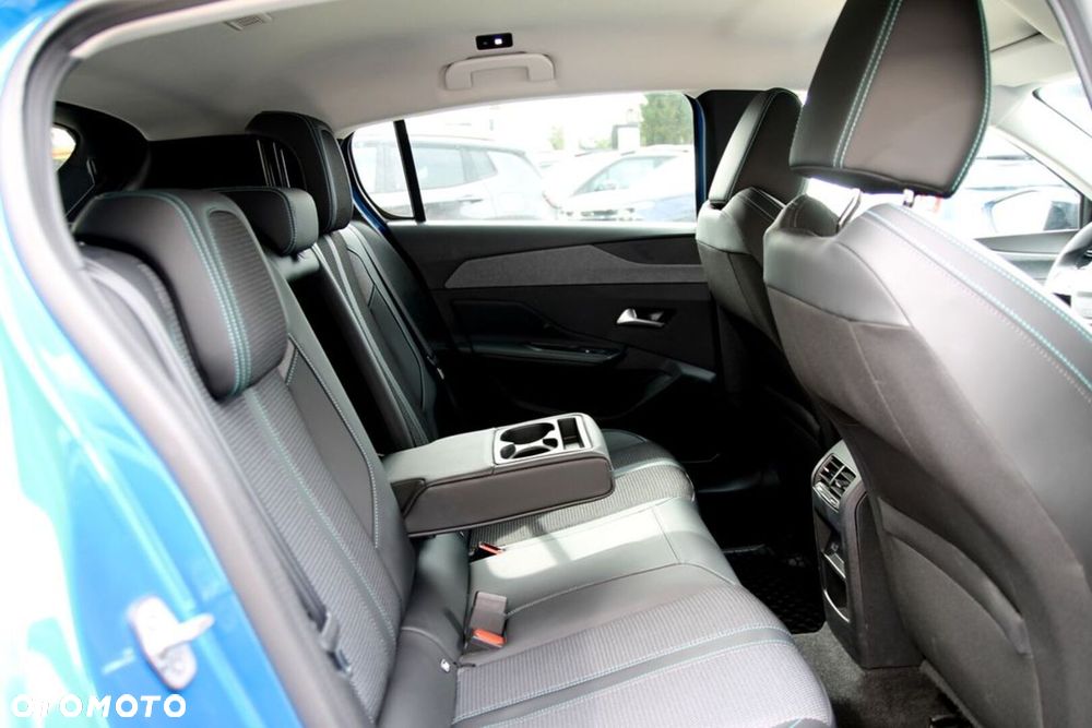 Peugeot 308 1.2 PureTech Allure Pack S&S EAT8 - 31