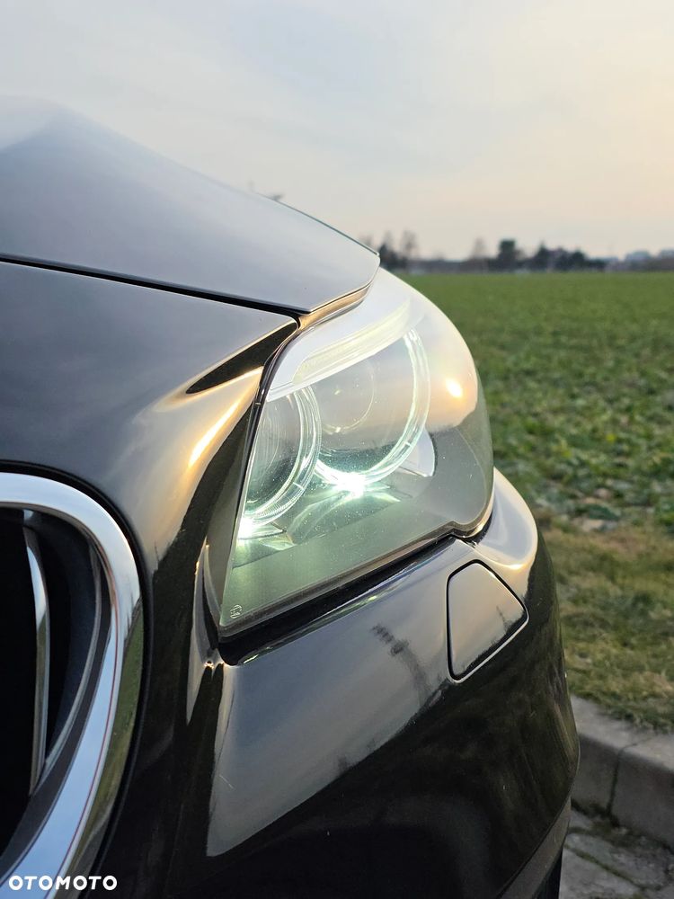 BMW Seria 5 525d xDrive Sport-Aut Luxury Line - 5