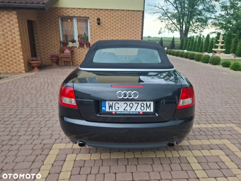 Audi A4 Cabrio 2.4 - 6