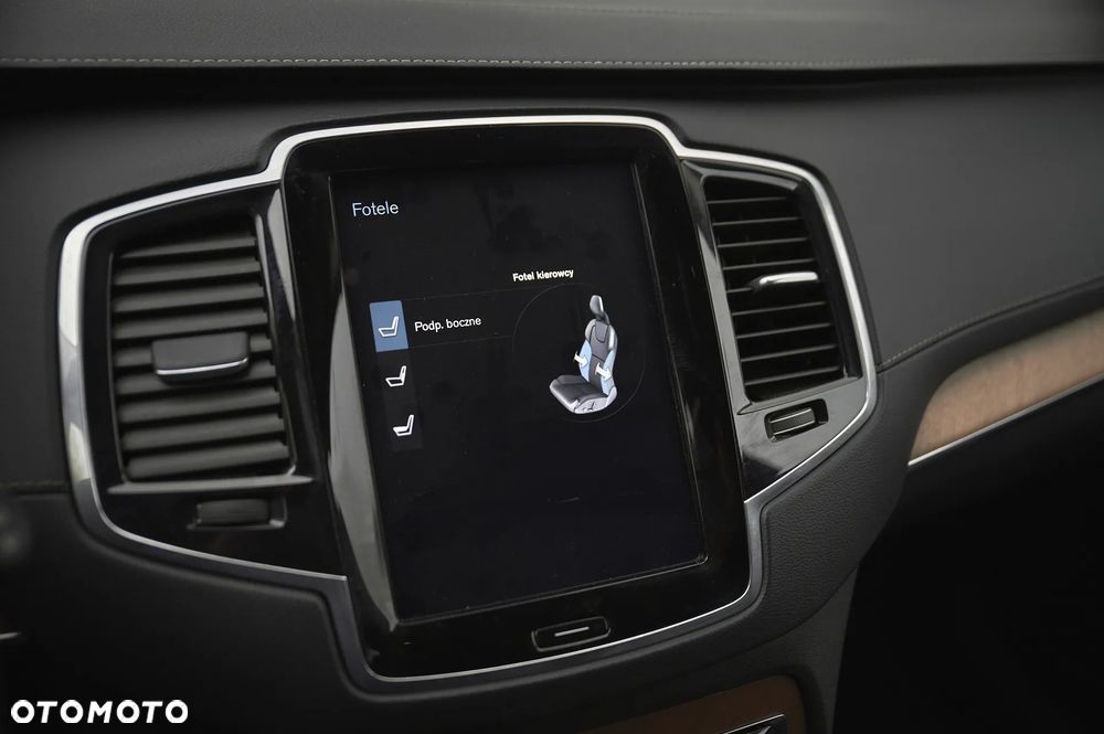 Volvo XC 90 D5 AWD Inscription 7os - 28