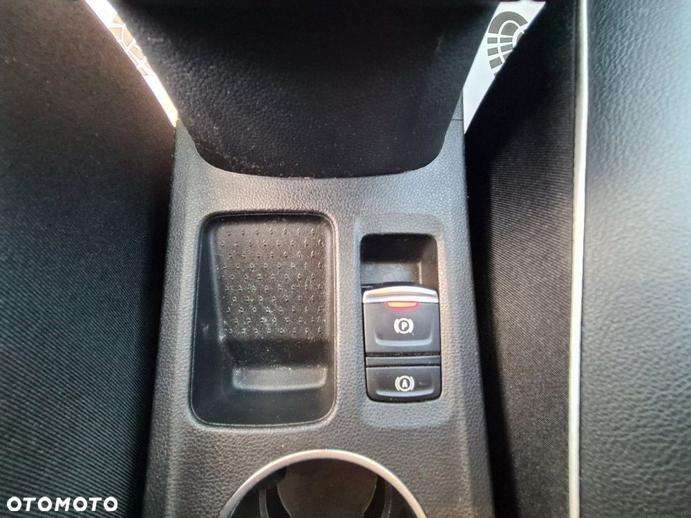 Renault Captur 1.3 TCe Intens EDC - 22