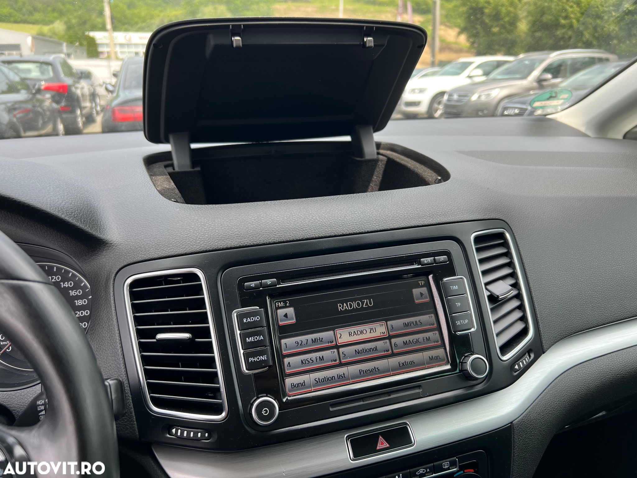 Volkswagen Sharan 2.0 TDI BlueMotion Technology Highline - 14