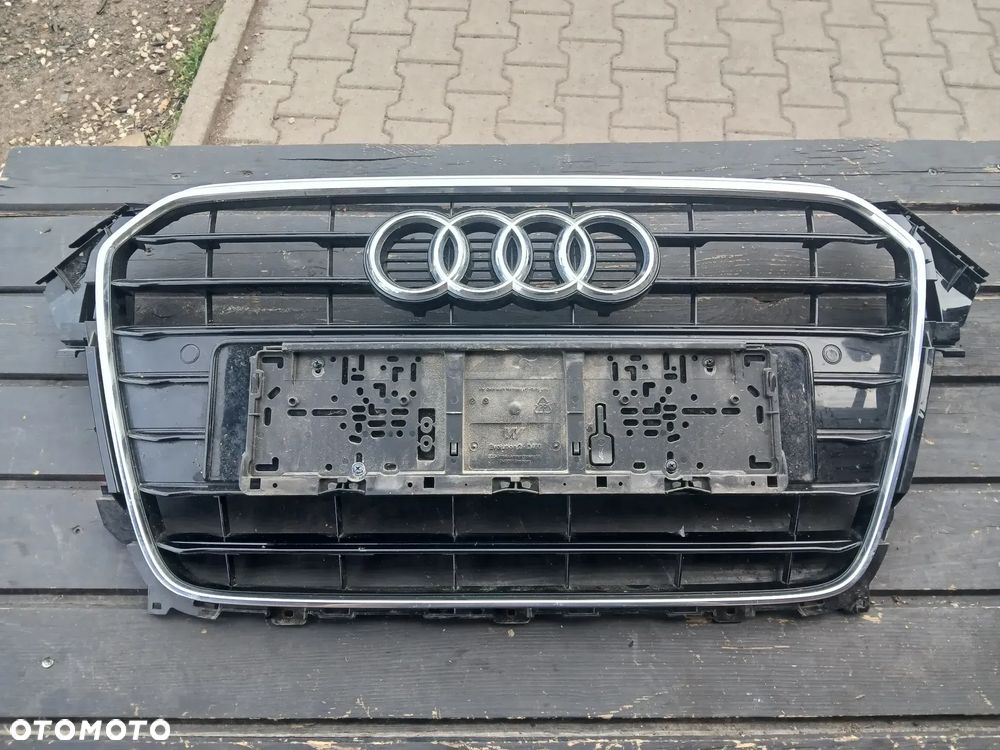 AUDI A4,B8 LIFT.ATRAPA GRIL 8K0853651F - 1