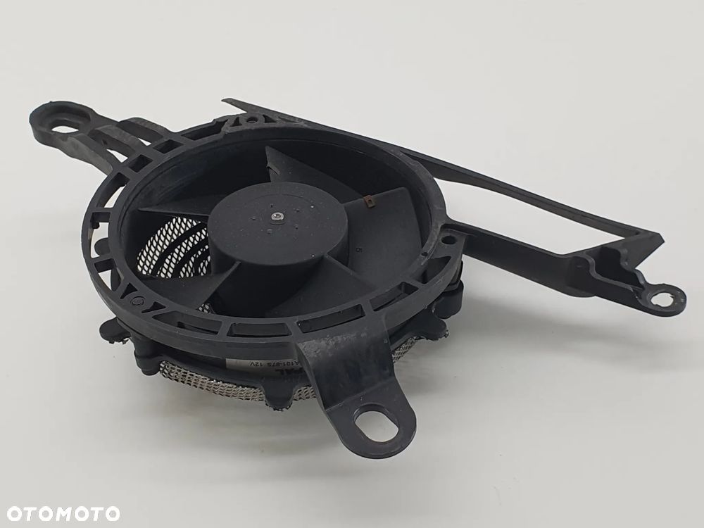 WENTYLATOR CHLODNICY WIATRAK  DUCATI DIAVEL - 8