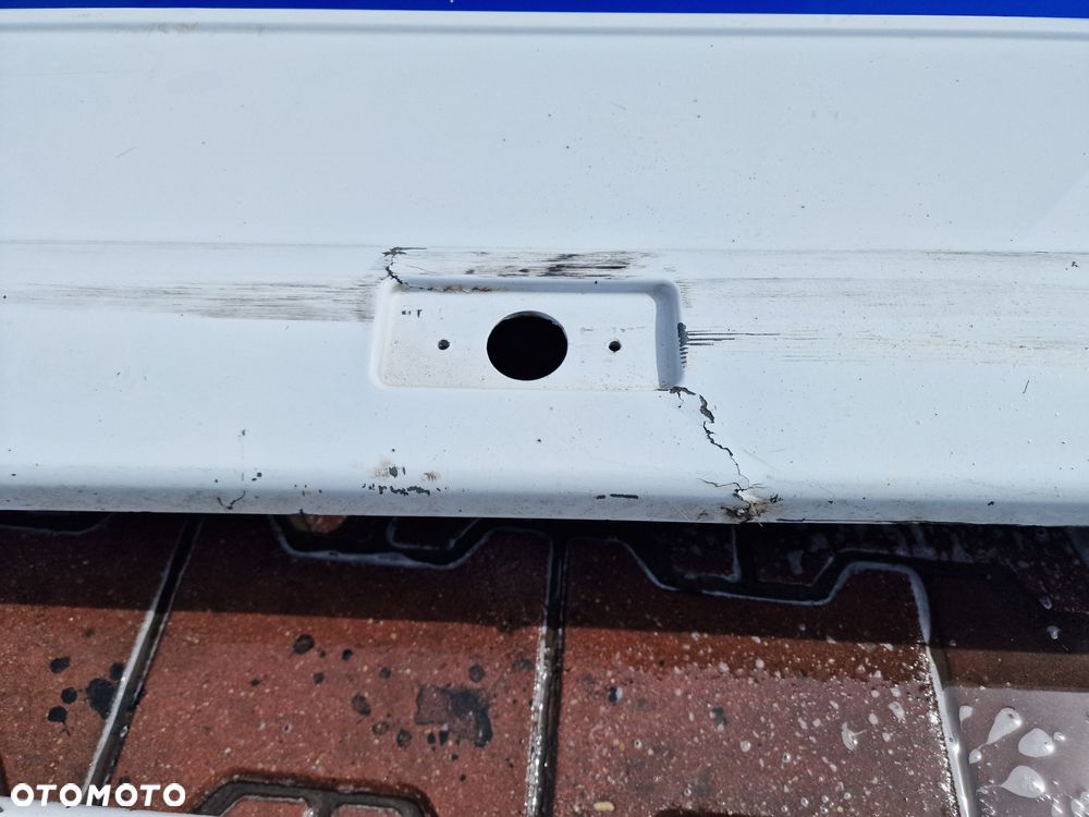 SPOJLERY BOCZNE, MIĘDZYOSIOWE MERCEDES-BENZ MP3 - 8