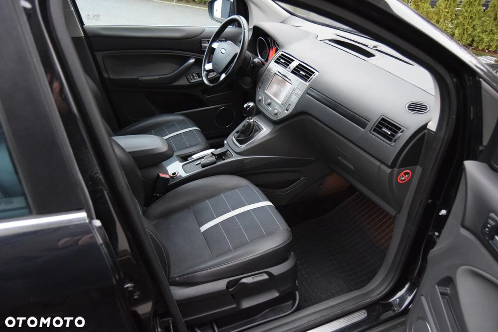 Ford Kuga 2.0 TDCi 2x4 Titanium - 8