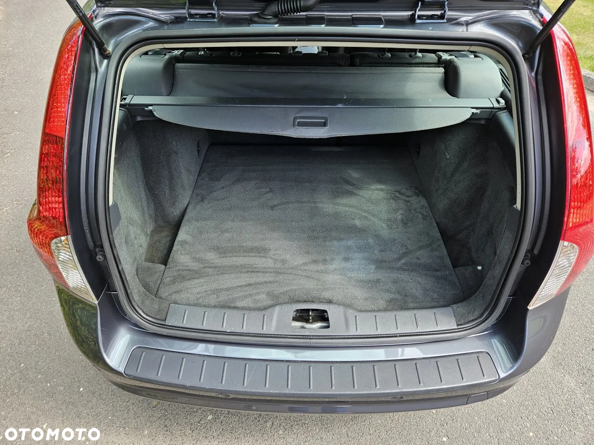 Volvo V50 2.0 Momentum - 18