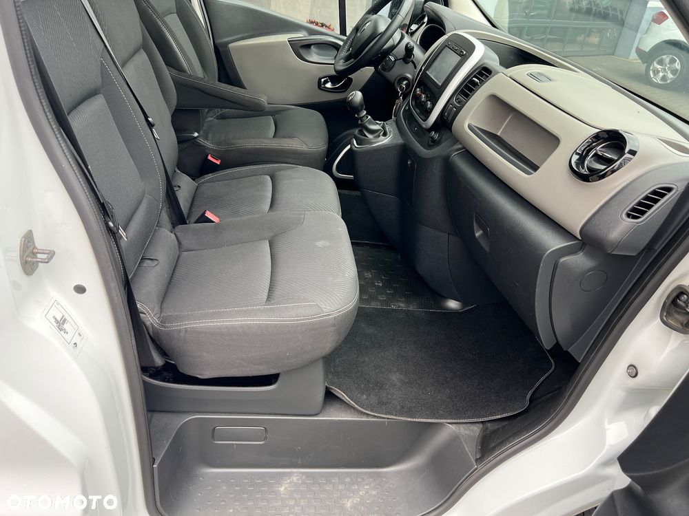 Renault Trafic - 23