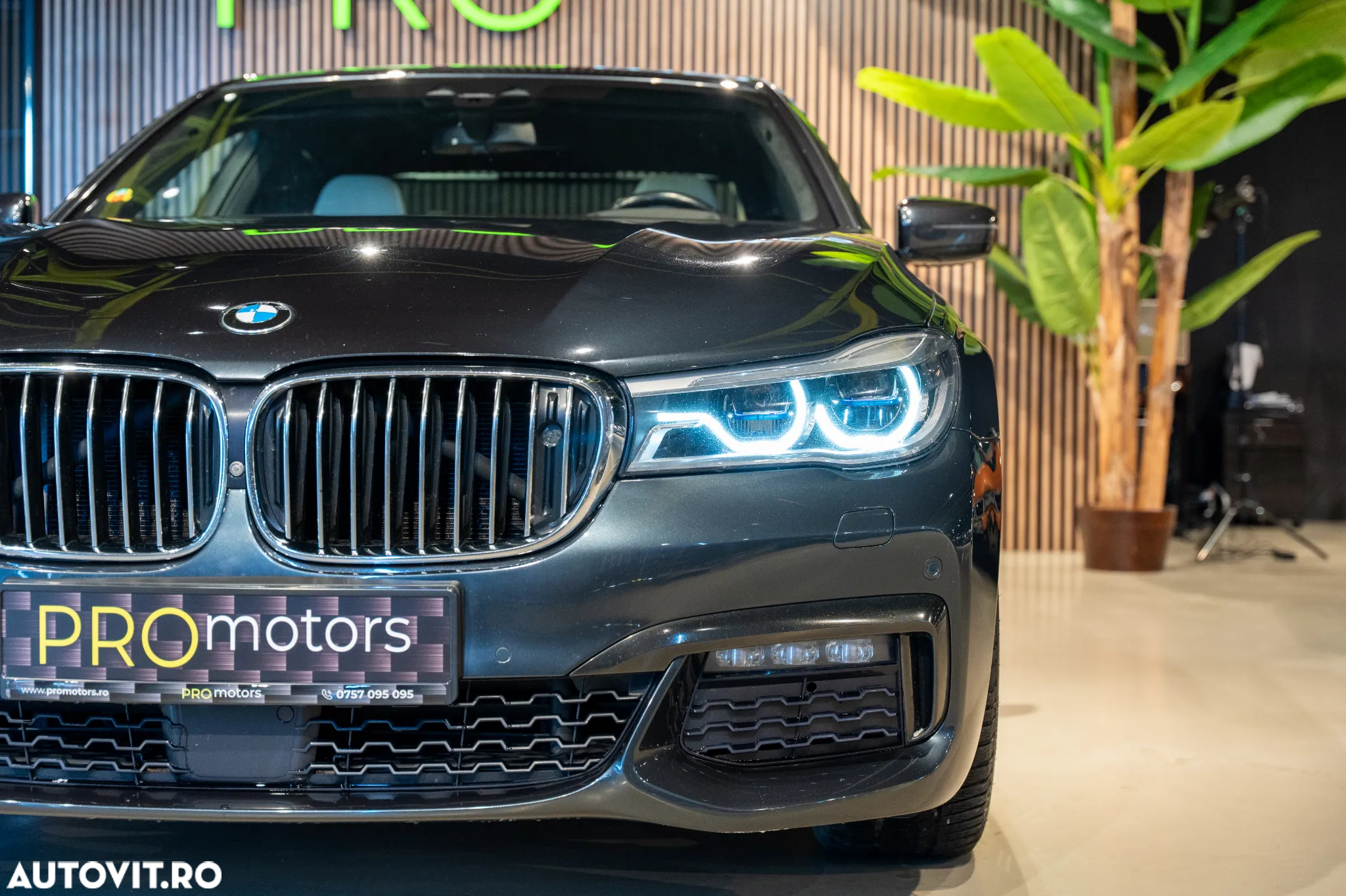 BMW Seria 7 750d xDrive - 32