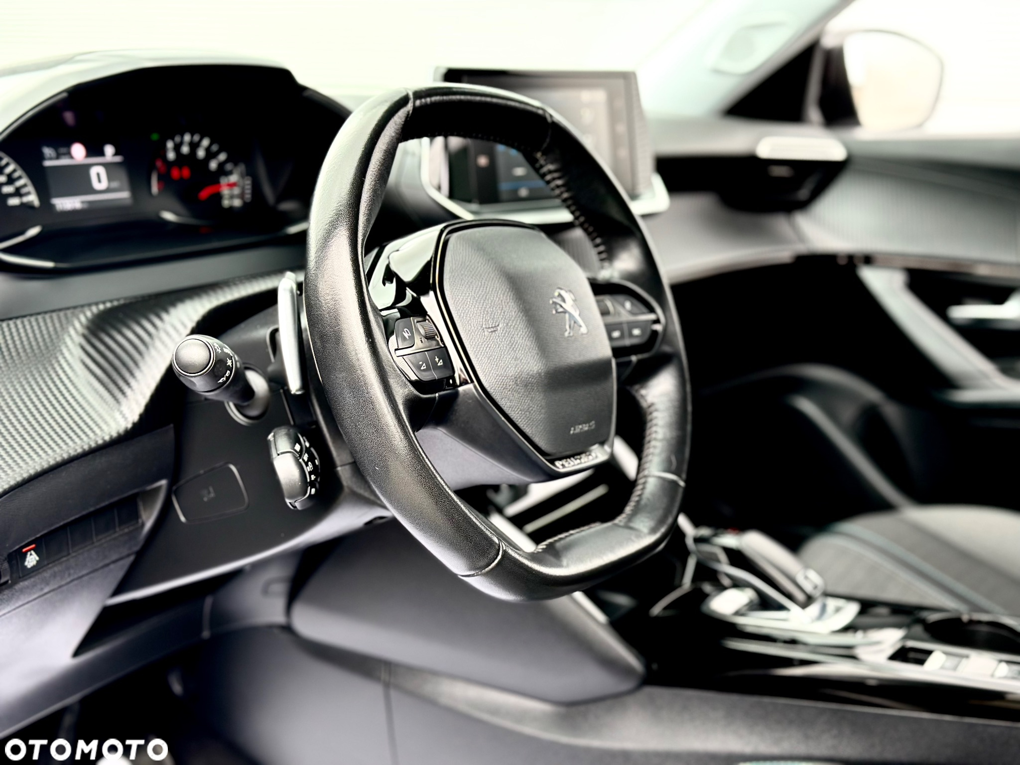 Peugeot 2008 1.5 BlueHDi Allure S&S EAT8 - 25