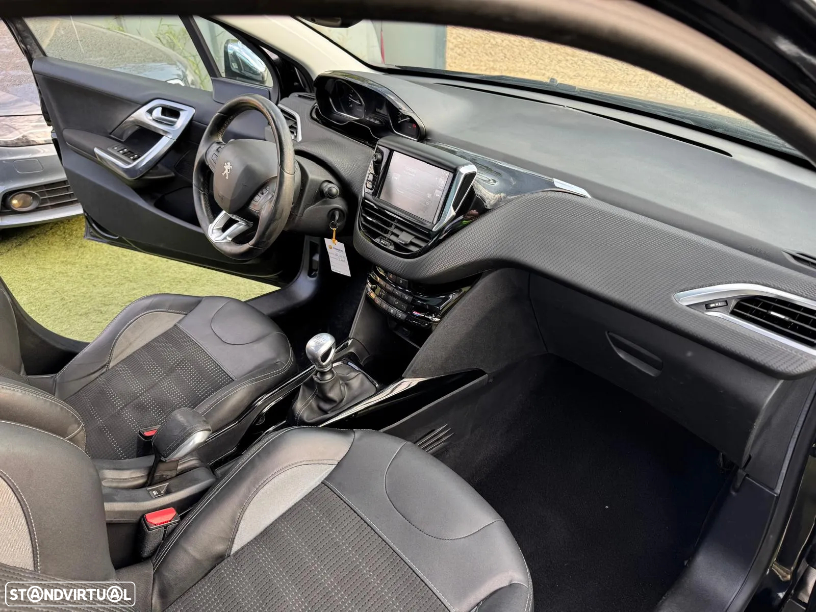 Peugeot 2008 1.6 BlueHDi Allure - 5