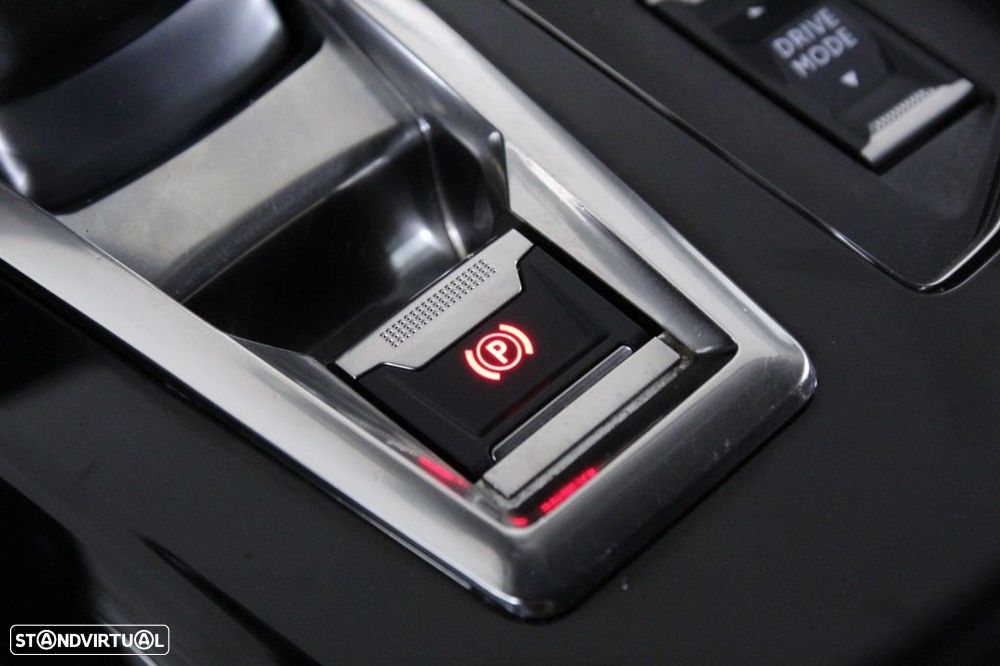 Peugeot 3008 1.6 Hybrid Allure Pack e-EAT8 - 31