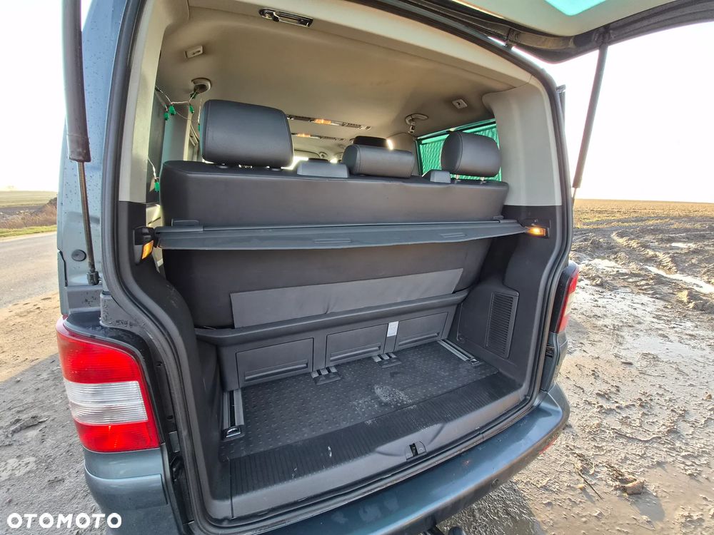 Volkswagen Multivan - 18