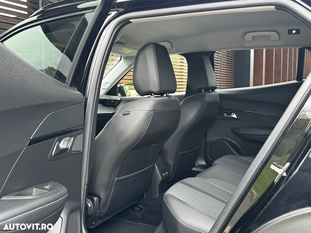 Peugeot 2008 BlueHDi 130 EAT8 Allure Pack - 23
