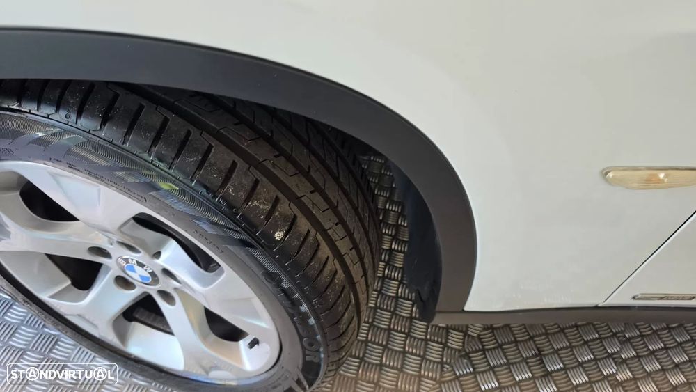 BMW X1 18 d sDrive - 29