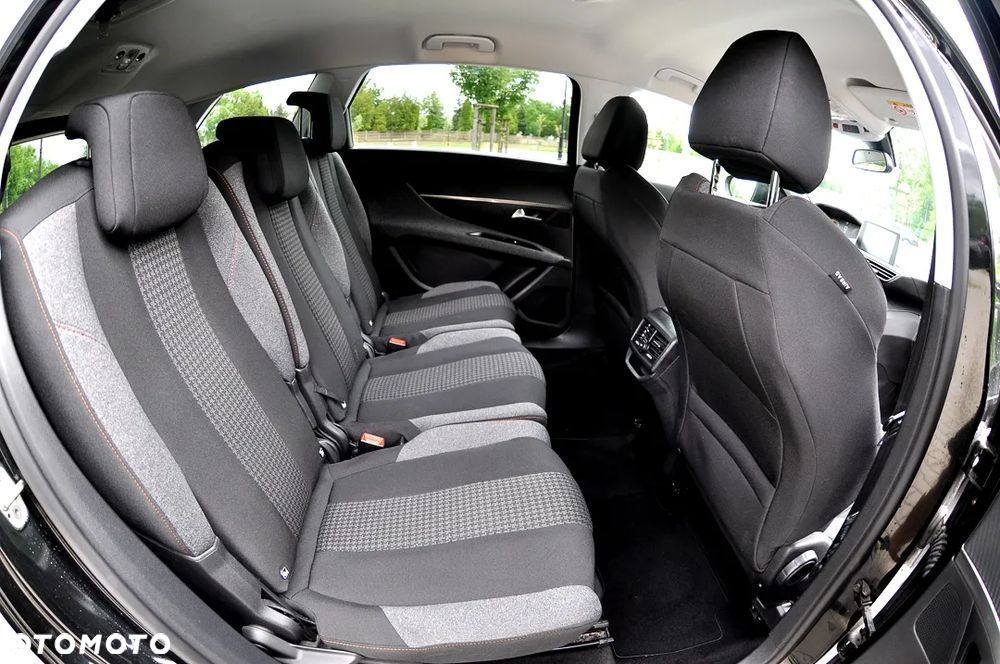 Peugeot 5008 1.6 BlueHDI Allure S&S EAT6 - 24