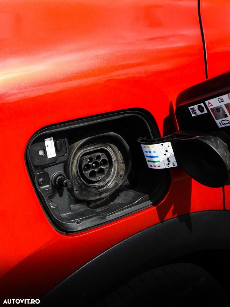 Renault Captur PHEV 160 Techno - 10
