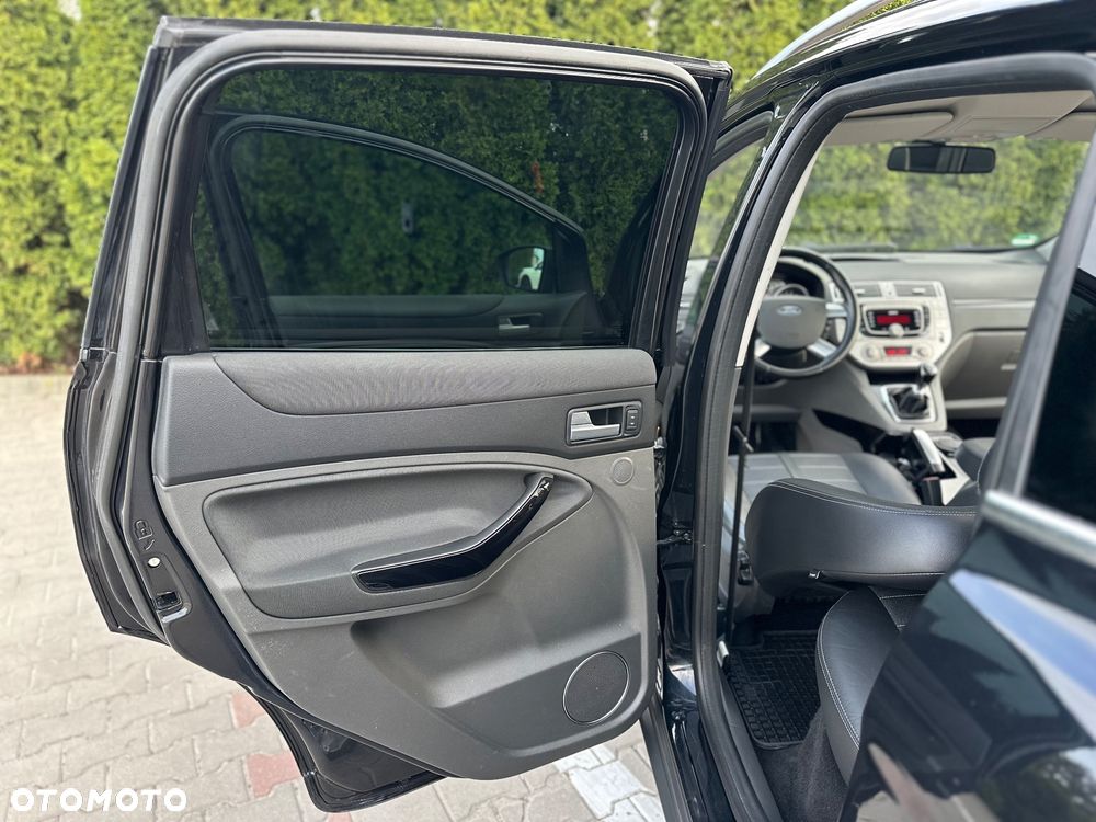 Ford Kuga 2.0 TDCi 4x4 Titanium - 31