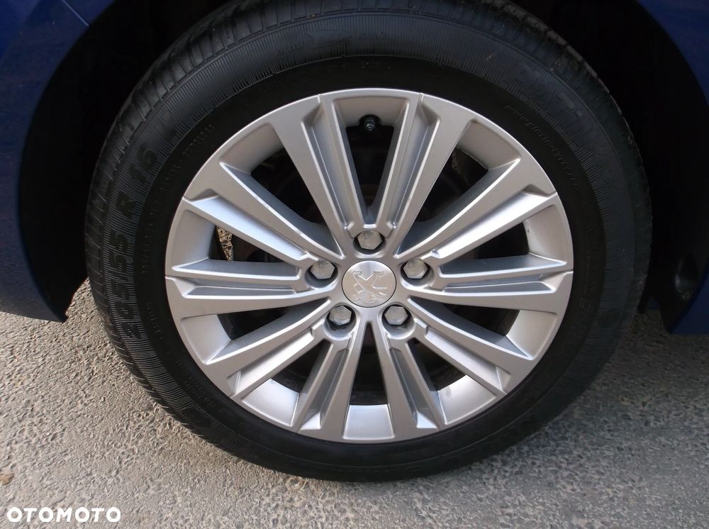 Peugeot 308 PureTech 130 GPF EAT8 Black Edition - 25