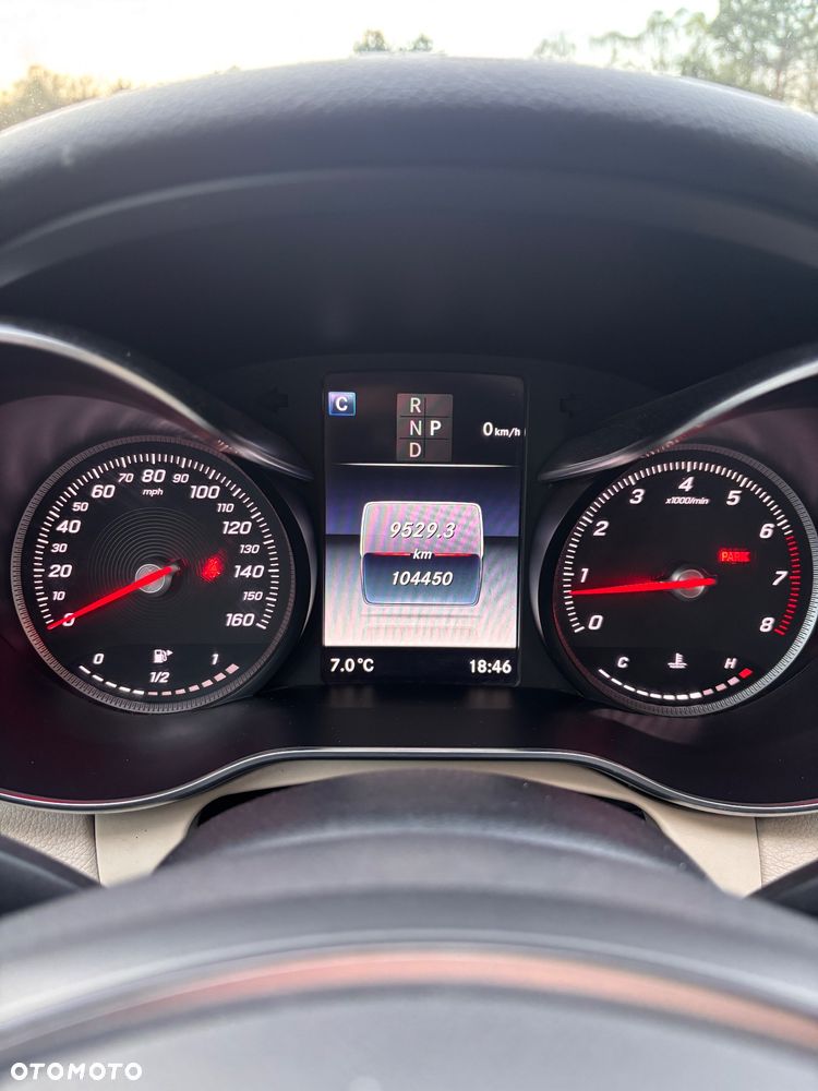 Mercedes-Benz Klasa C 300 9G-TRONIC - 17