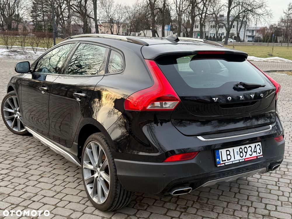 Volvo V40 Cross Country D3 Momentum - 13