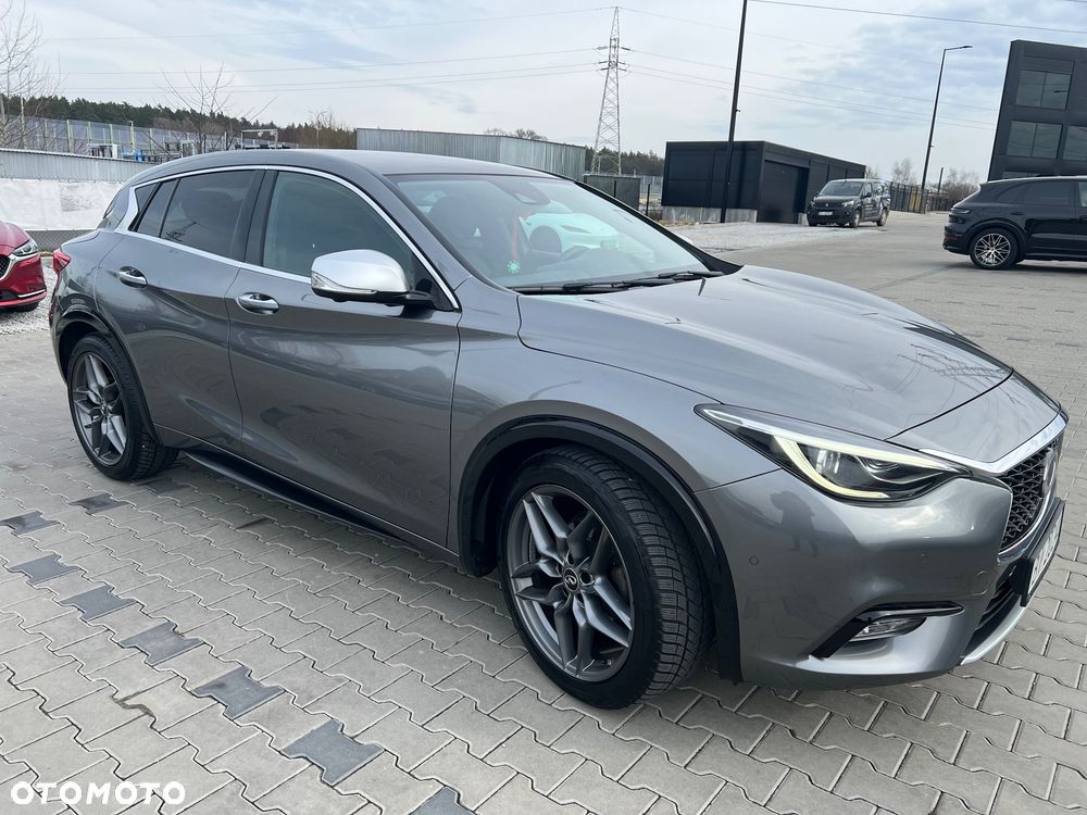 Infiniti Q30 1.5d Premium 7DCT - 4