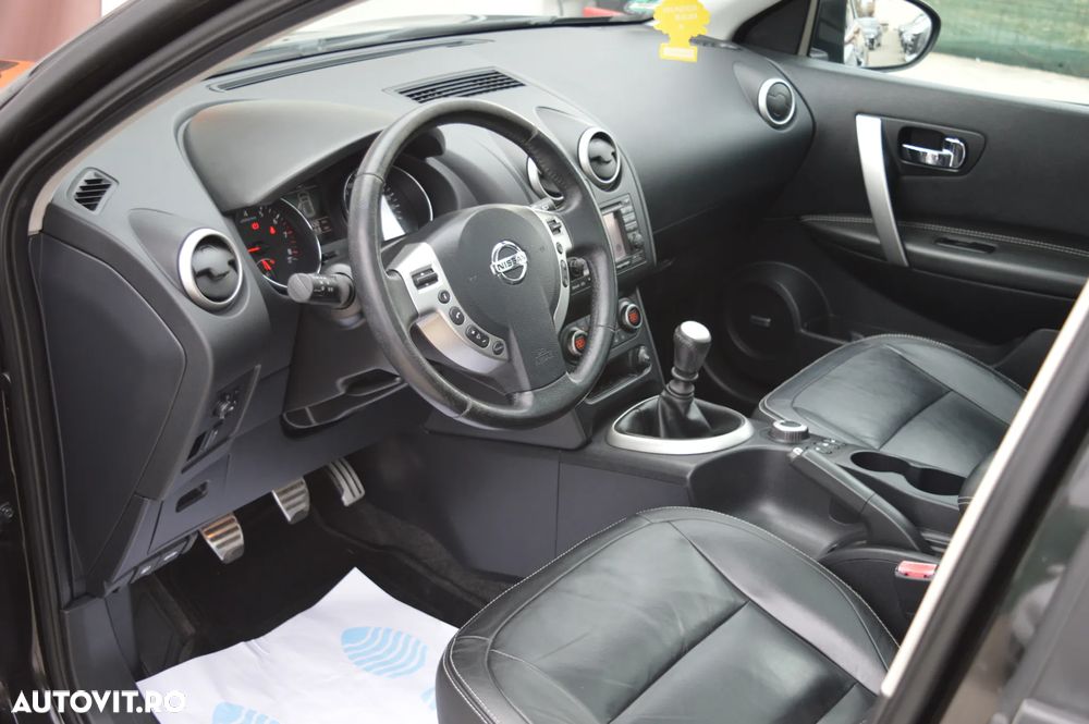 Nissan Qashqai 2.0 4 x 4 tekna - 26