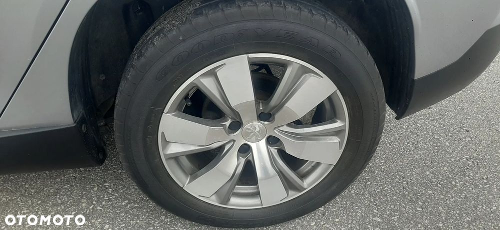 Peugeot 2008 - 15