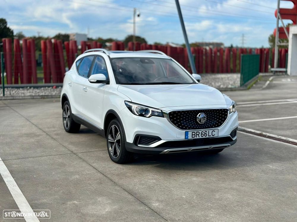 MG ZS EV Luxury - 3