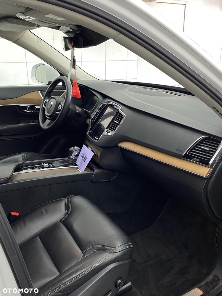Volvo XC 90 - 5