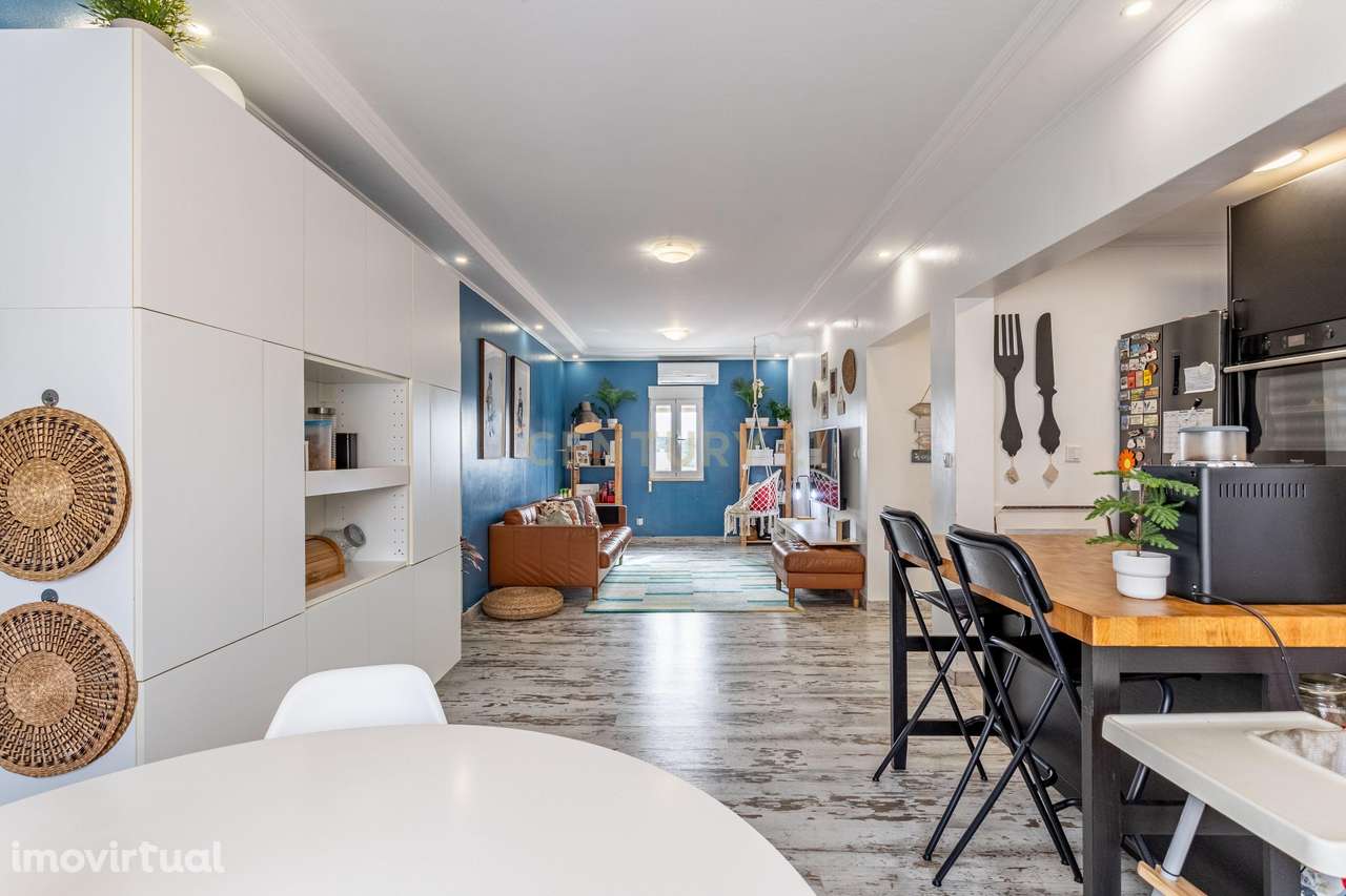 Apartamento T4 em Vialonga - Grande imagem: 2/23