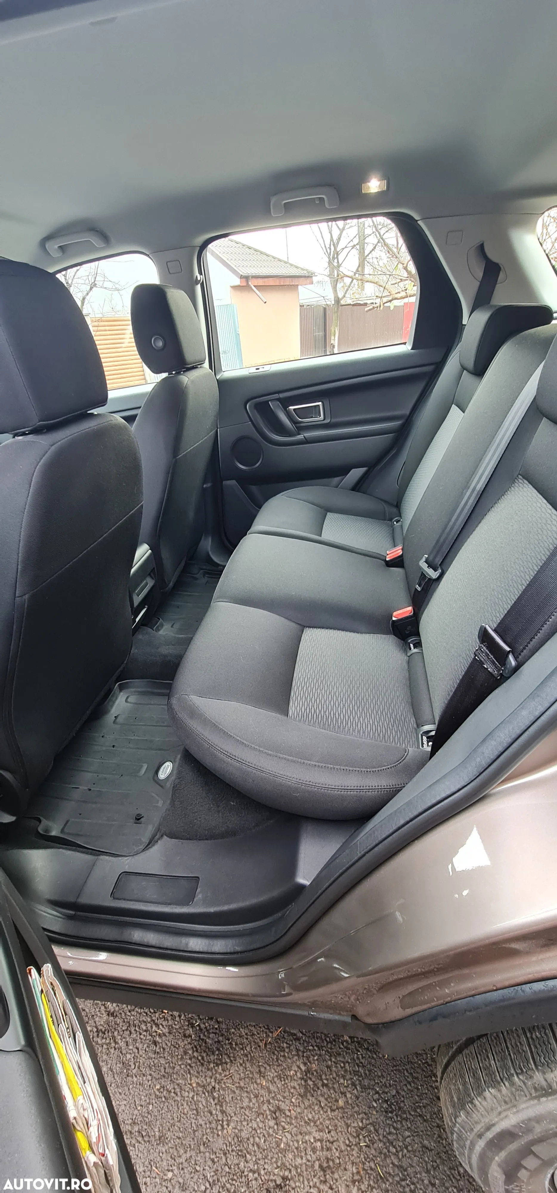 Land Rover Discovery Sport - 28