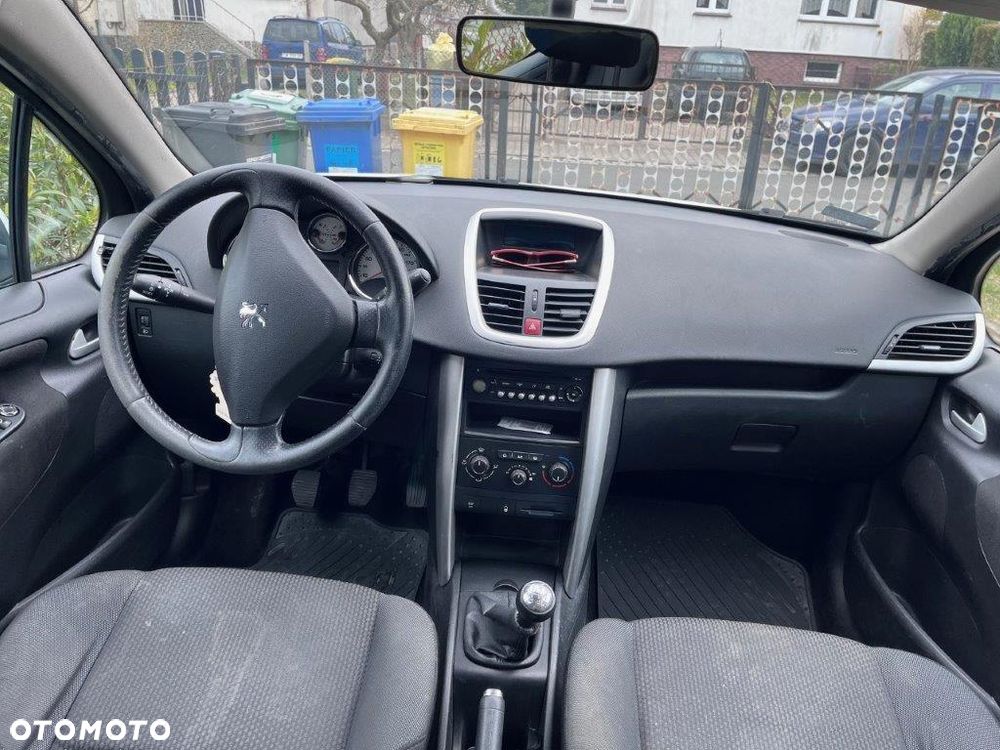 Peugeot 207 1.6 HDi Trendy Euro5 - 8
