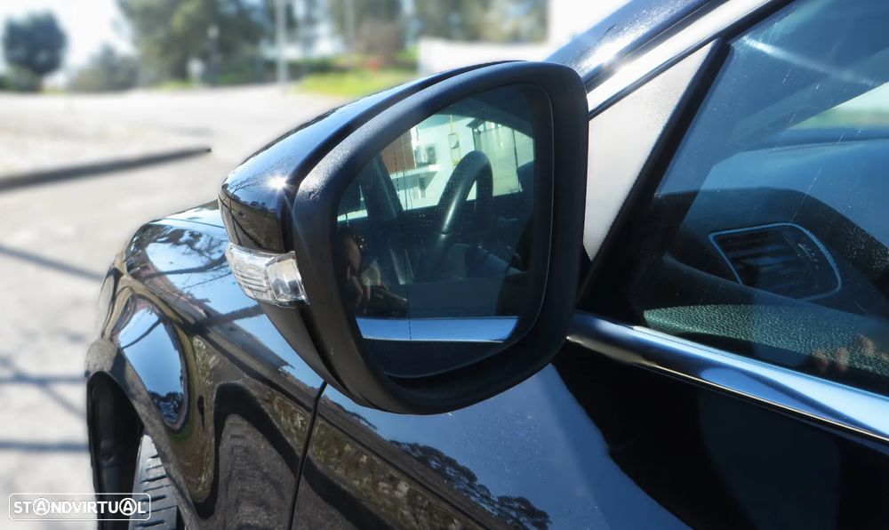 VW Passat 1.6 TDI BlueMotion - 15