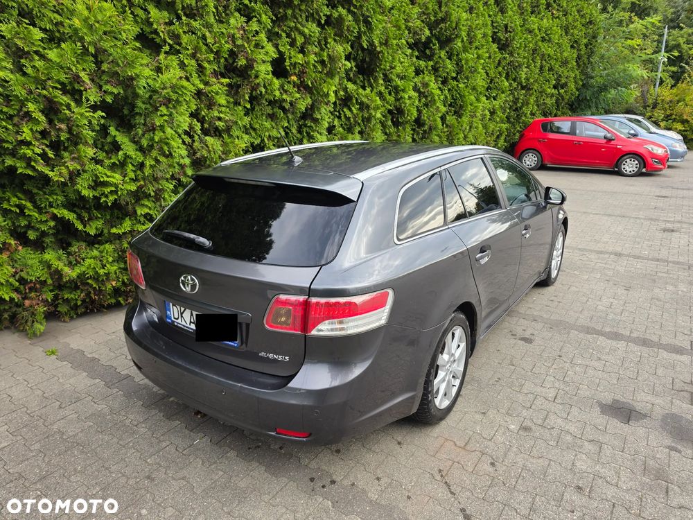 Toyota Avensis 2.2 D-4D Premium - 6