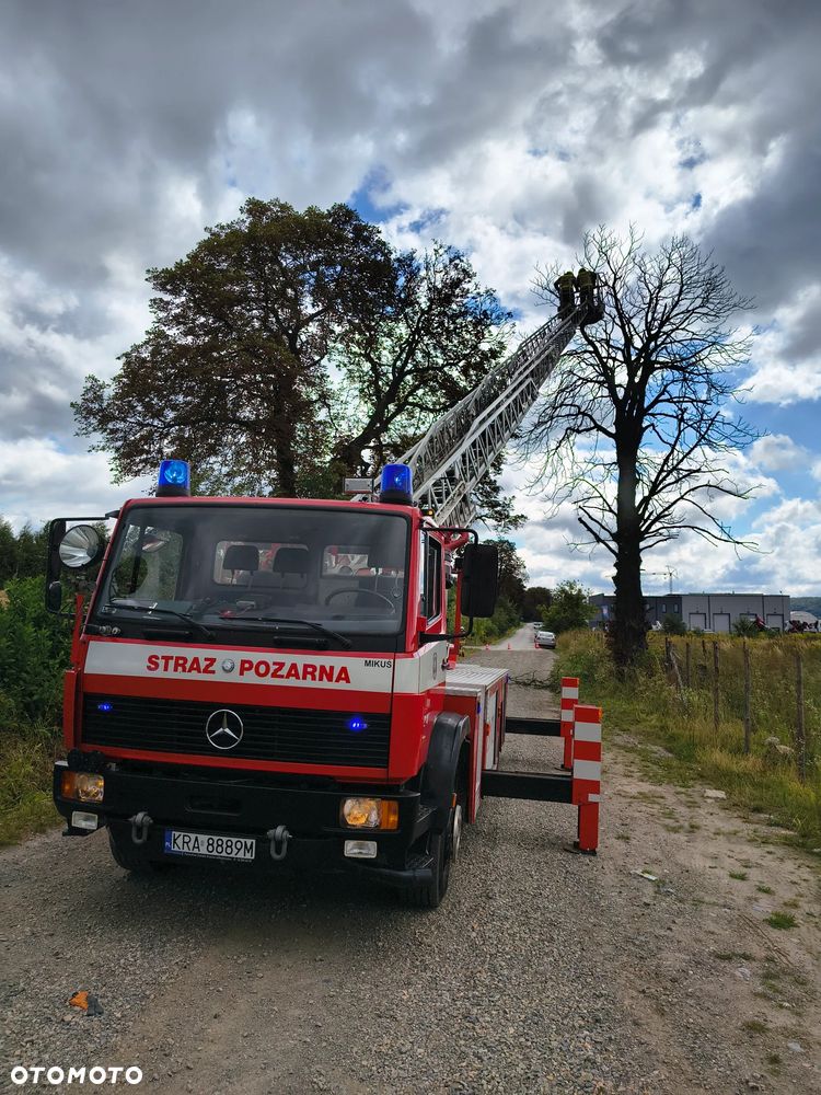Mercedes-Benz Drabina Straż SD-32, Mercedes 1524 - 5