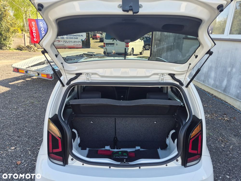 Volkswagen up! 1.0 move CityLine - 26