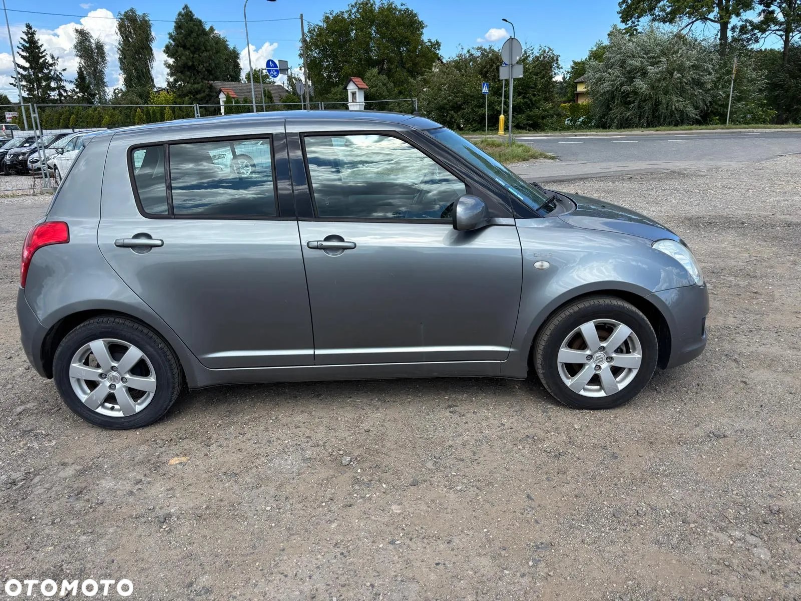 Suzuki Swift 1.3 DDiS Club - 5