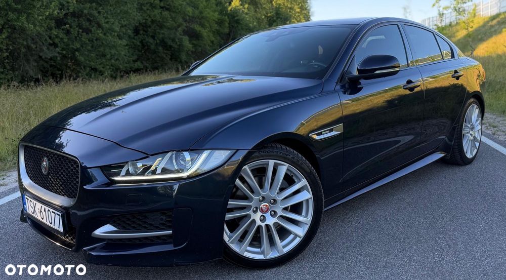 Jaguar XE 2.0 D R-Sport - 12