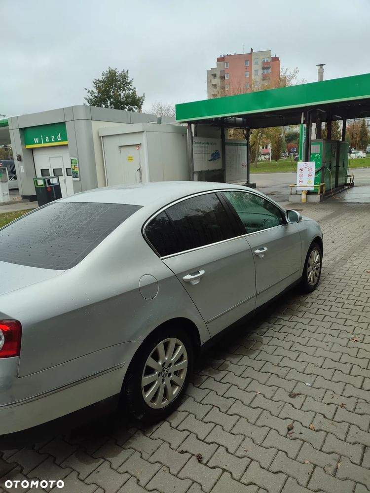Volkswagen Passat 2005 photo 4